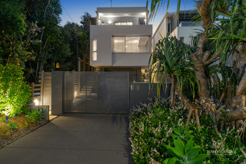 39 Douglas Street, Sunshine Beach, QLD 4567