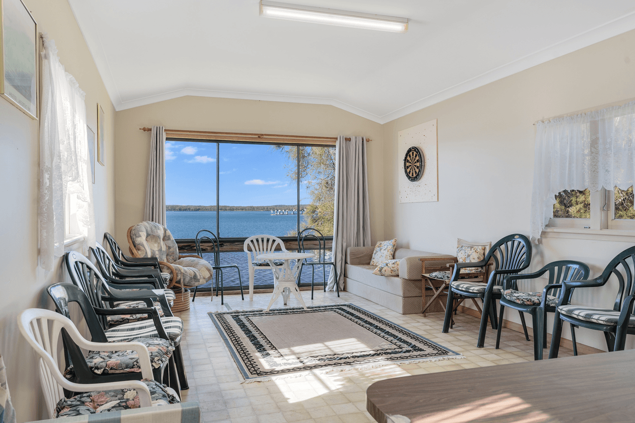 10/15-17 Lakeview Road, MORISSET PARK, NSW 2264