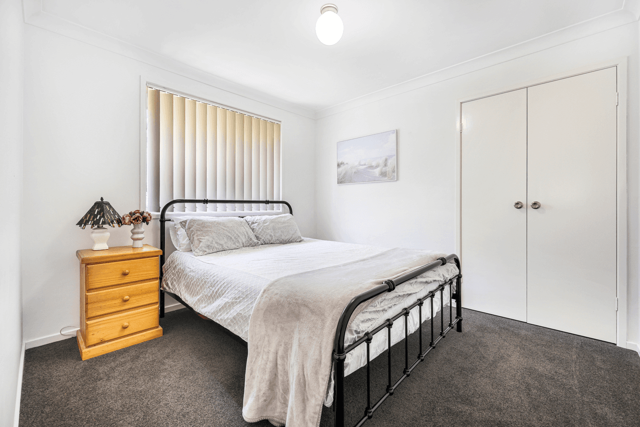 98 Lemon Gums Drive, TAMWORTH, NSW 2340