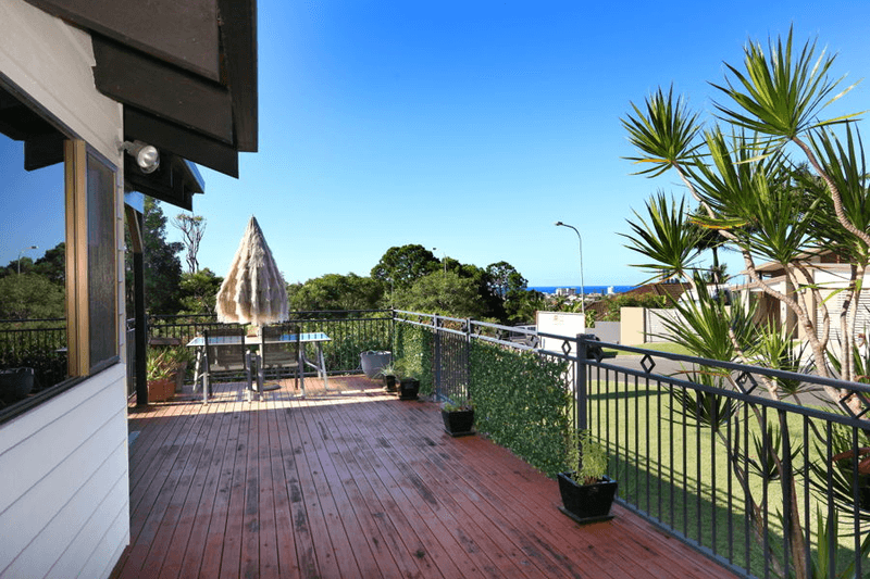 5 Bindoon Close, ELANORA, QLD 4221