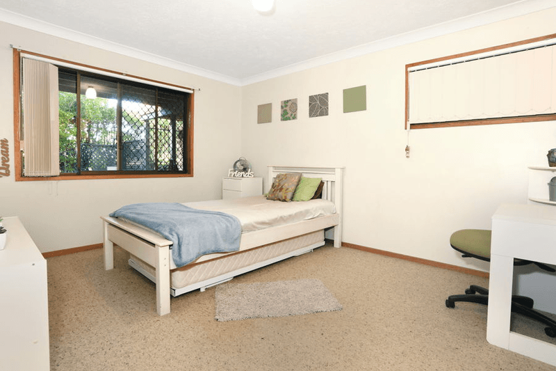 5 Bindoon Close, ELANORA, QLD 4221