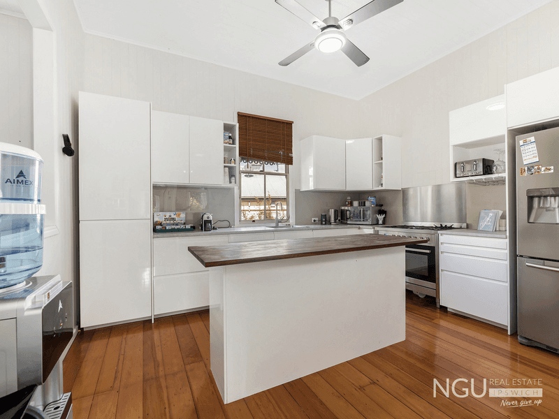 249 South Station Road, Raceview, QLD 4305