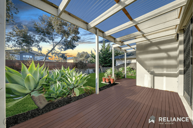 16 Signature Boulevard, Point Cook, VIC 3030