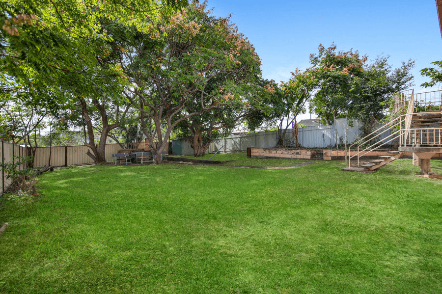 98 Albert St, WOODRIDGE, QLD 4114