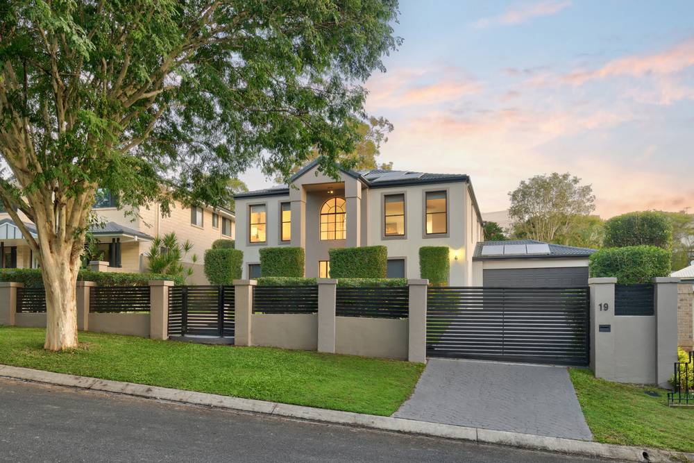 19 Killarney Place, CHERMSIDE WEST, QLD 4032
