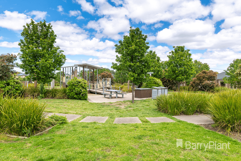 8 Wilhelmina Walk, Epping, VIC 3076