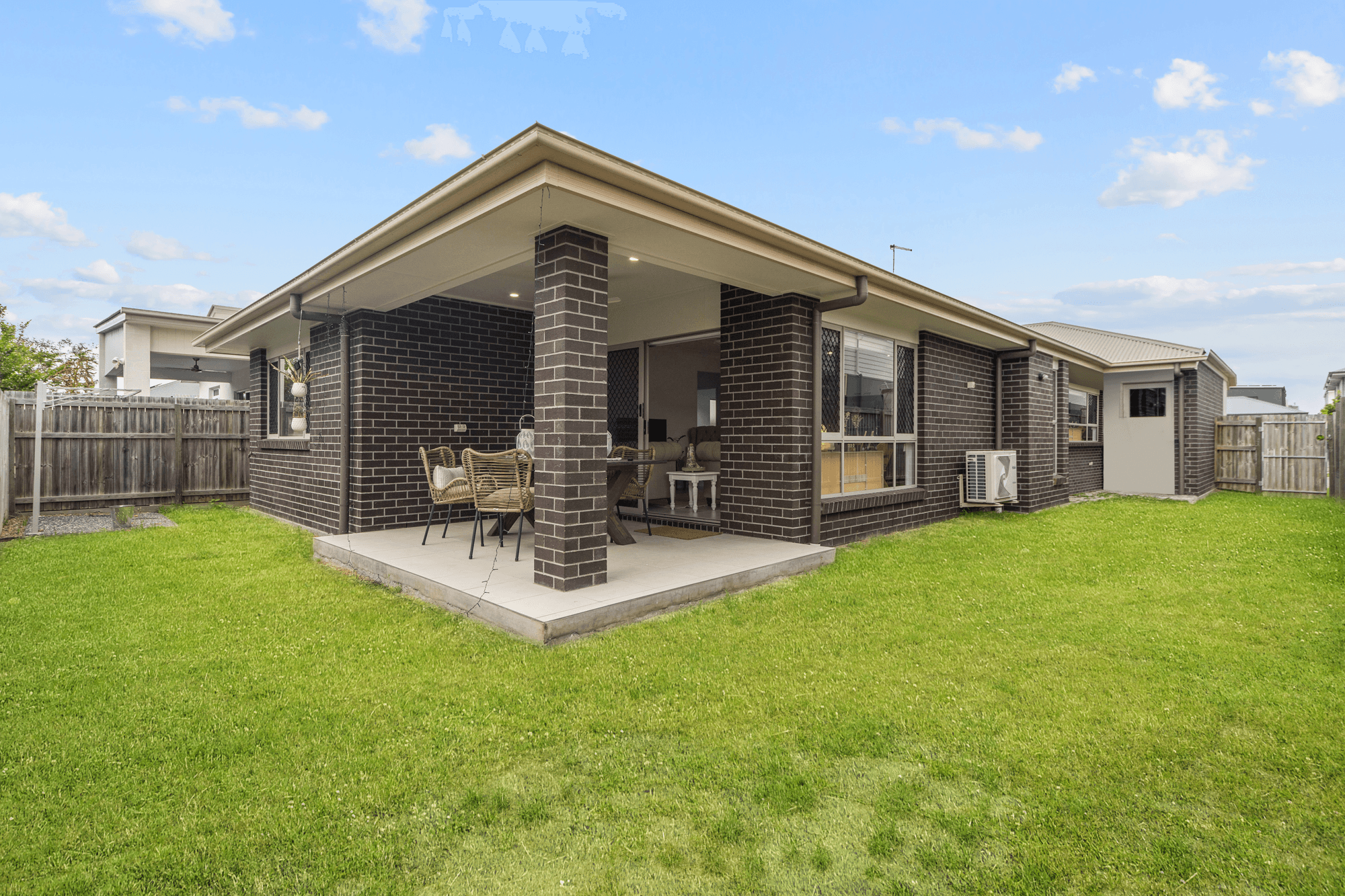 102 Lakeview Promenade, NEWPORT, QLD 4020