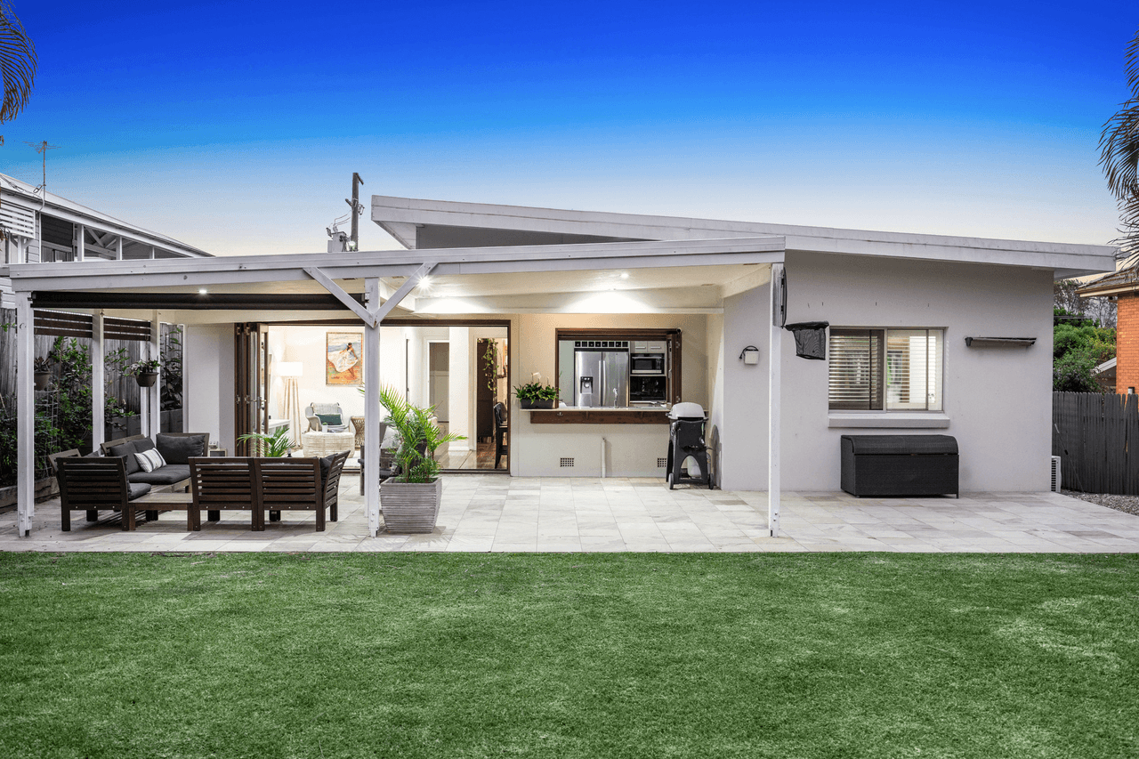 25 Wolsey Parade, Wynnum, QLD 4178