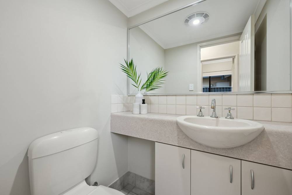 2/138 Robert Street, Como, WA 6152