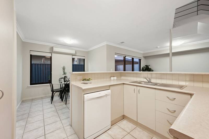 2/138 Robert Street, Como, WA 6152