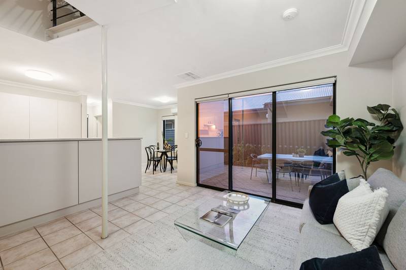 2/138 Robert Street, Como, WA 6152