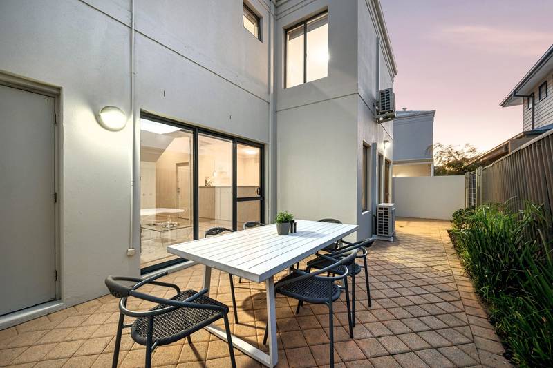 2/138 Robert Street, Como, WA 6152