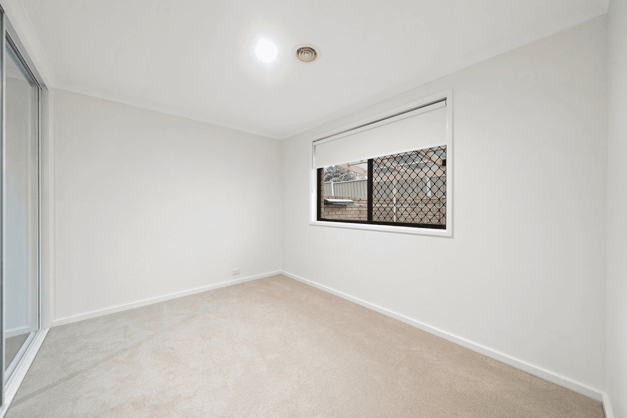 2/1 Greenbank Avenue, KARABAR, NSW 2620