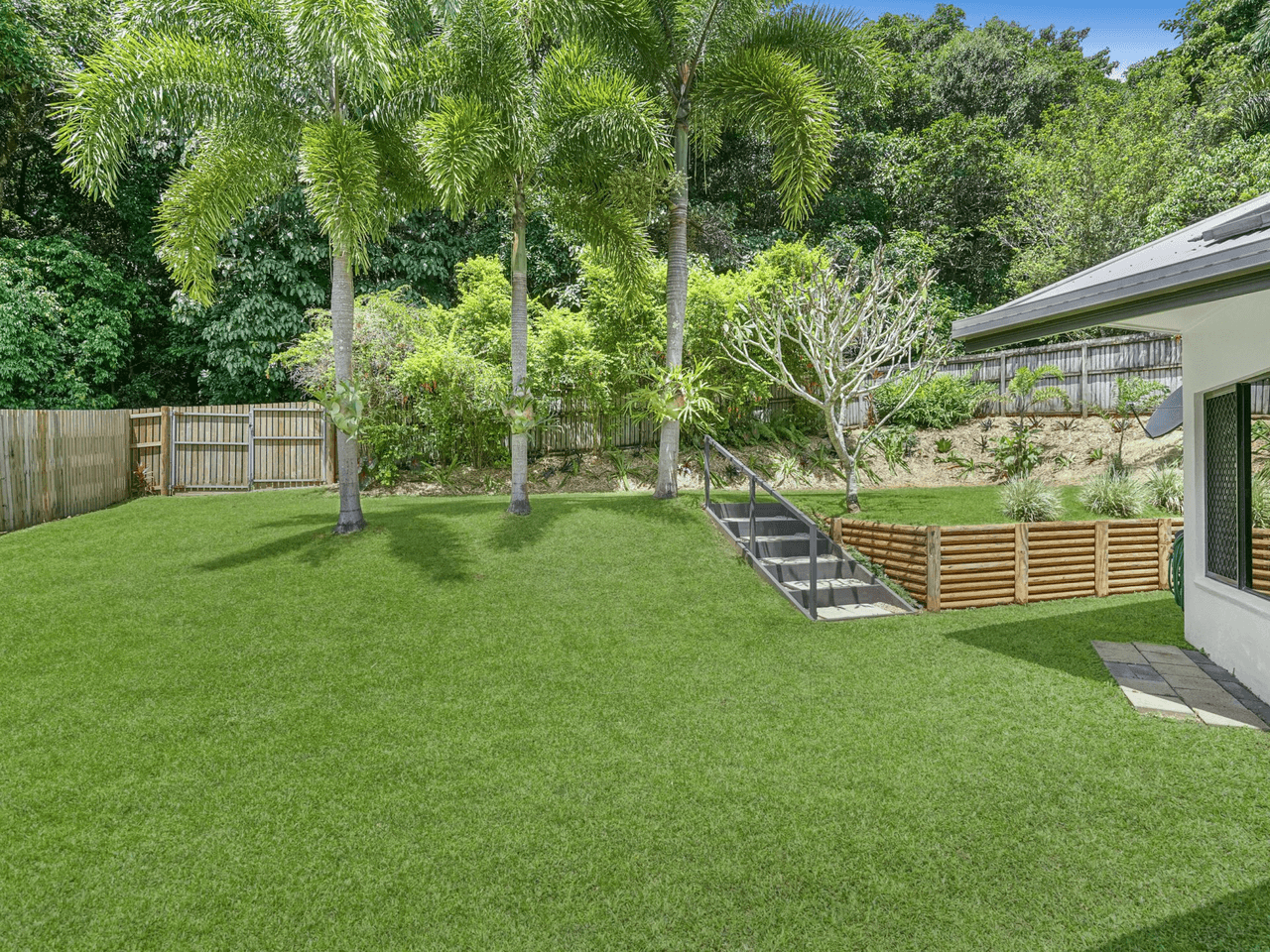 23 Fairley Street, REDLYNCH, QLD 4870