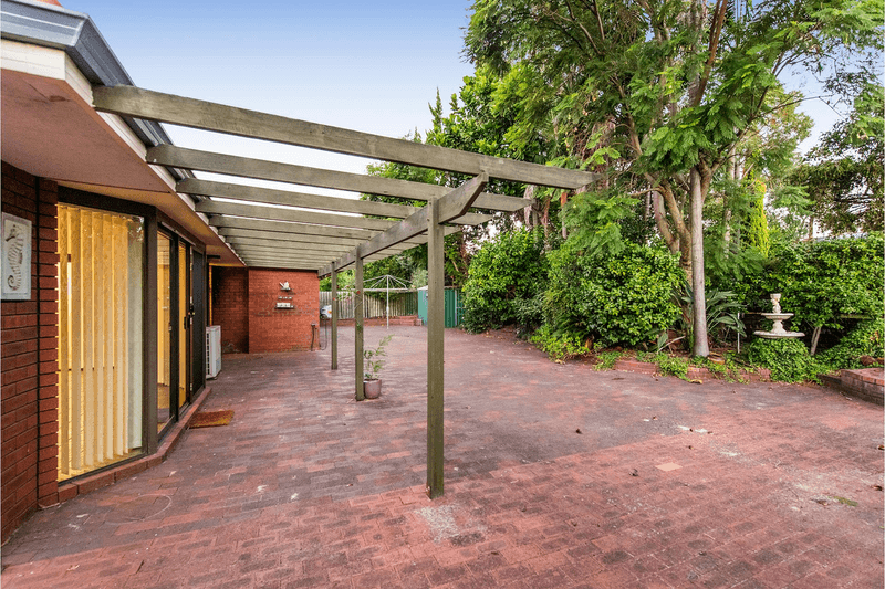 28 Anthony Street, LESMURDIE, WA 6076