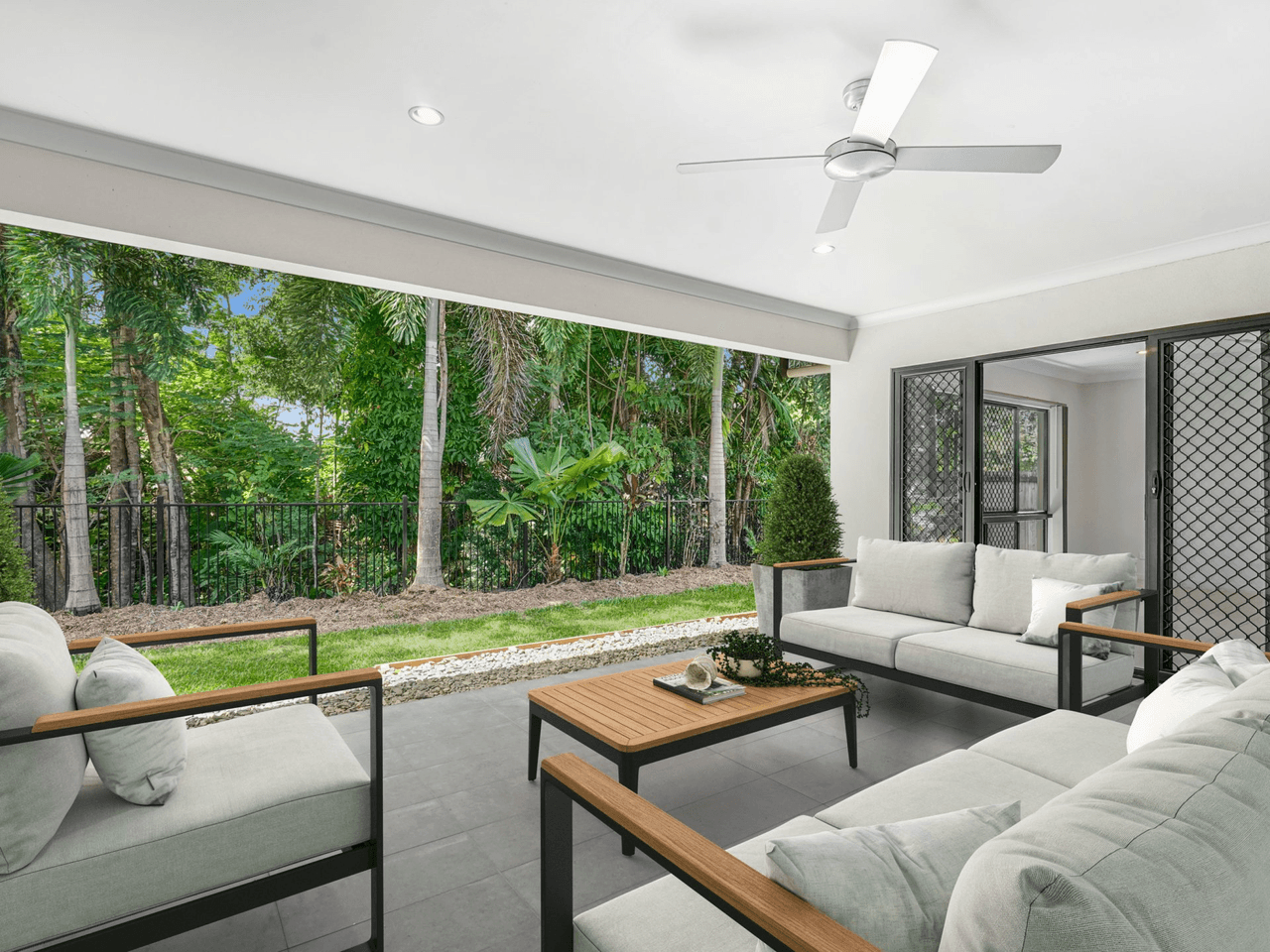 2B Keirle Avenue, WHITFIELD, QLD 4870