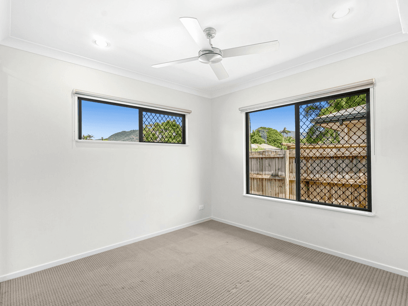 2B Keirle Avenue, WHITFIELD, QLD 4870