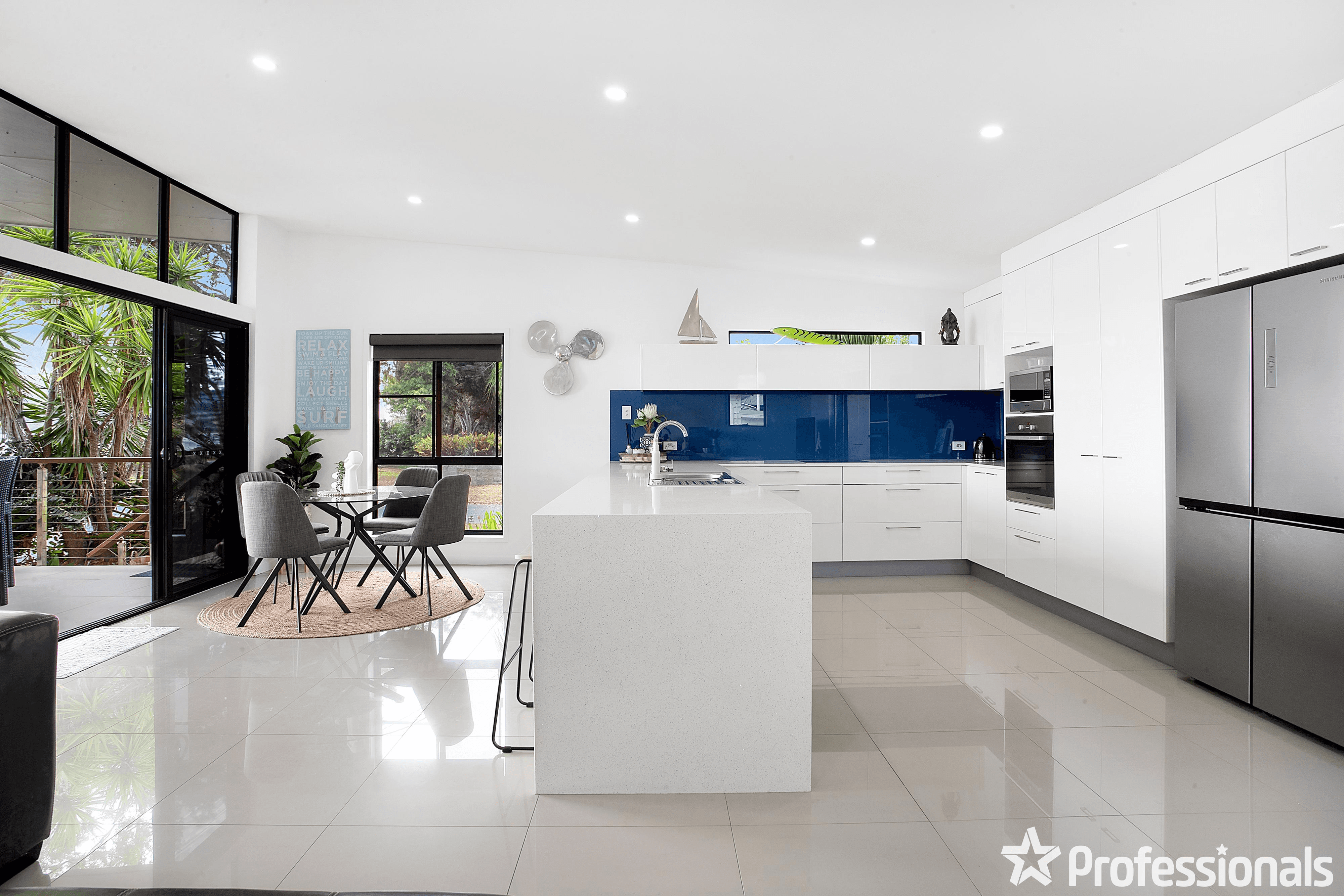 12 Ward Esplanade, BALL BAY, QLD 4741