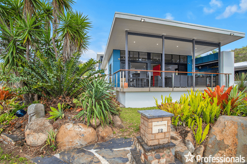 12 Ward Esplanade, BALL BAY, QLD 4741