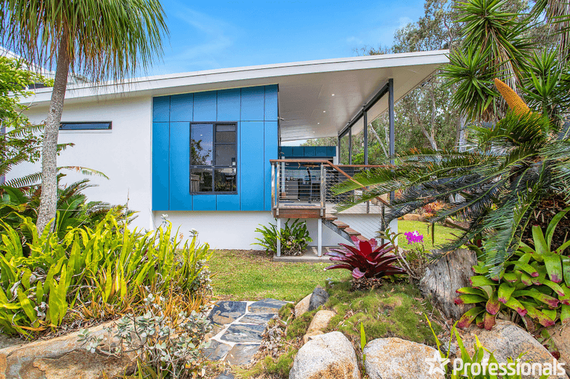 12 Ward Esplanade, BALL BAY, QLD 4741