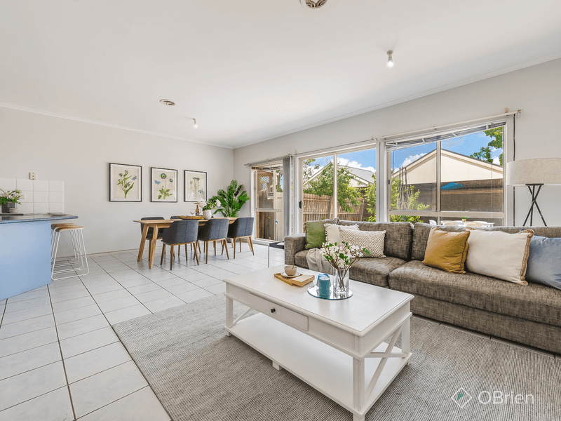 2 Rosewood Lane, Cairnlea, VIC 3023