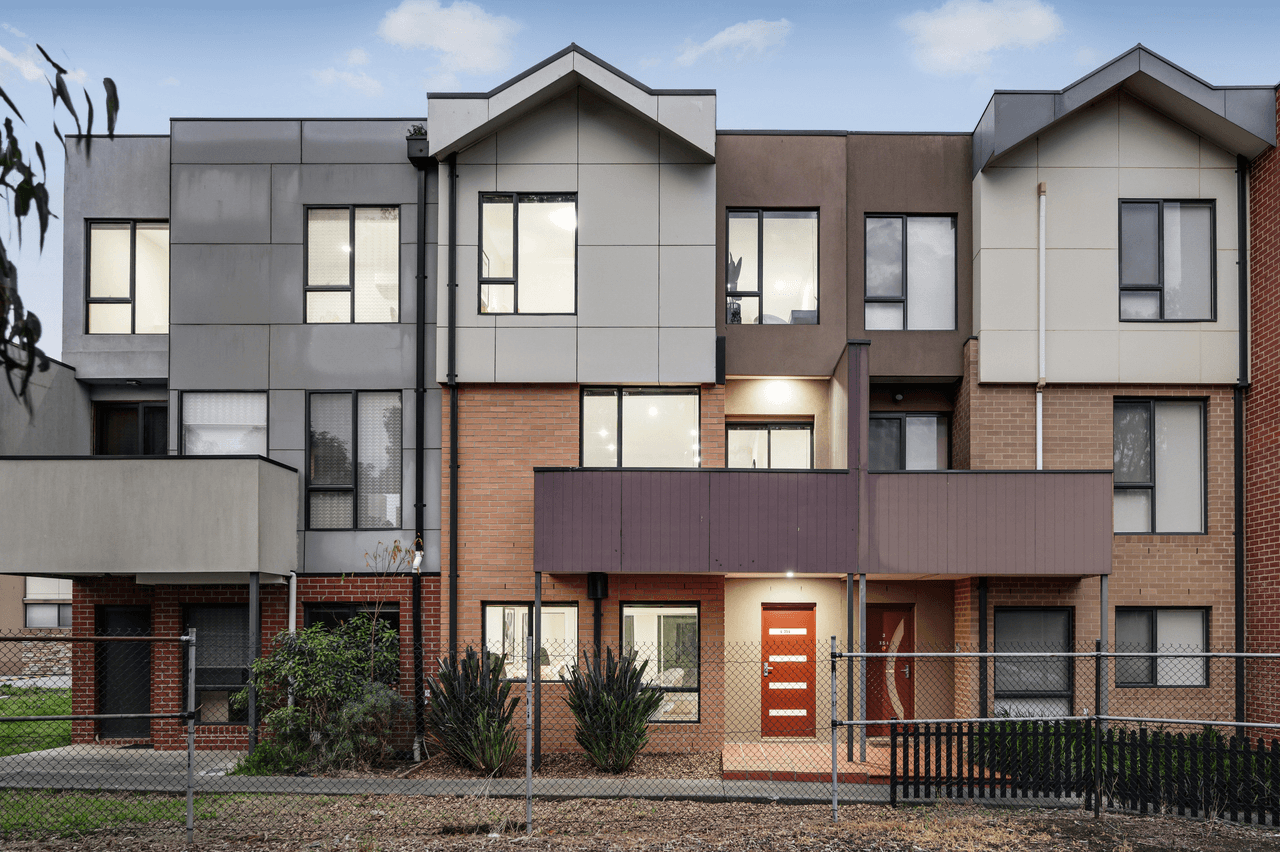 4/354 Grand Boulevard, CRAIGIEBURN, VIC 3064