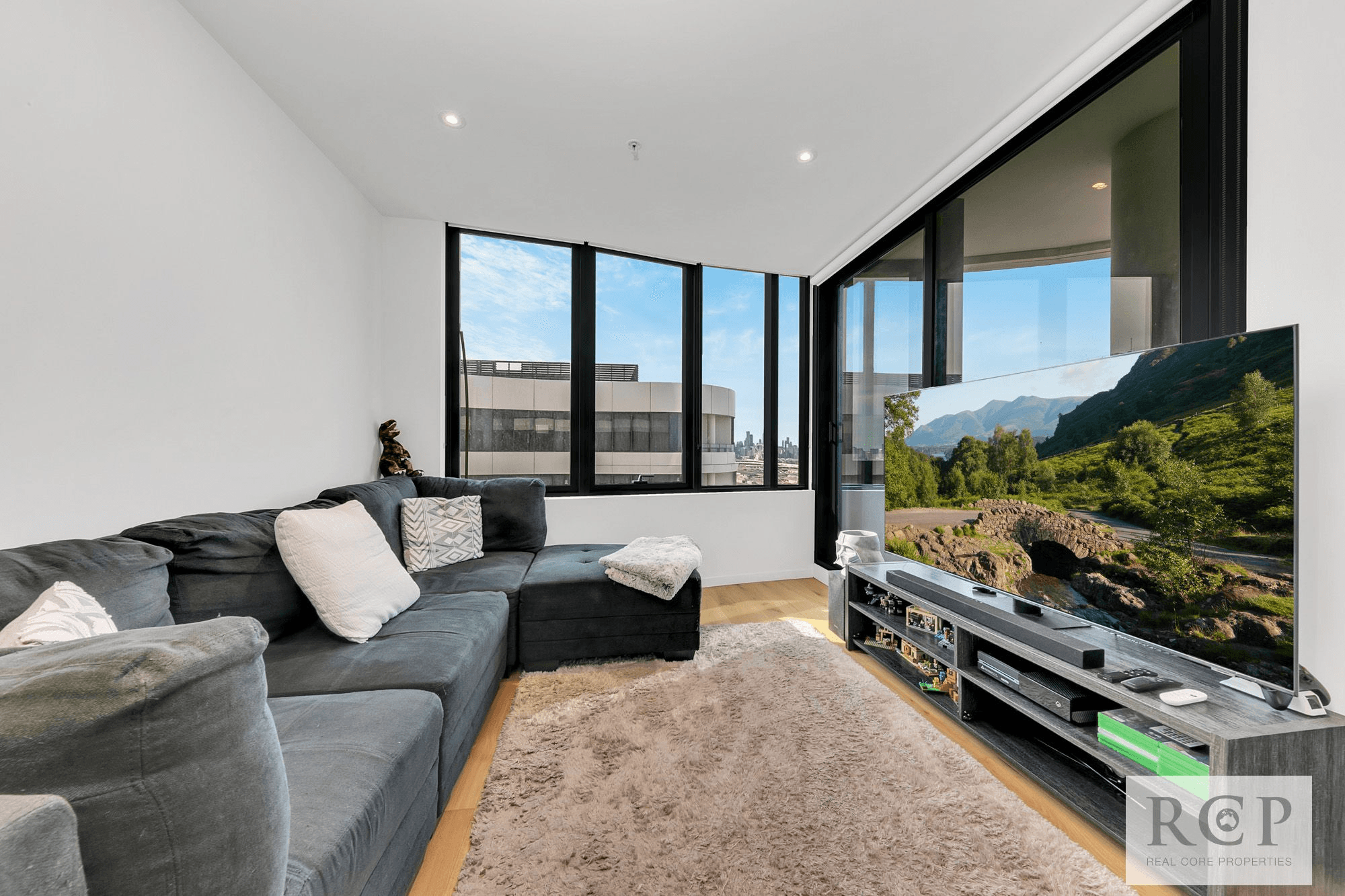 2107/8 Hallenstein Street, FOOTSCRAY, VIC 3011