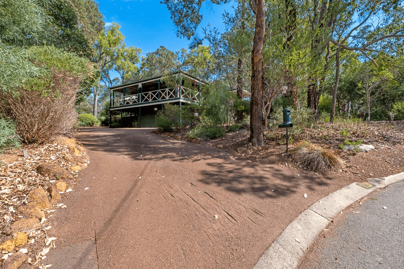 13 Trevor Court, Roleystone, WA 6111