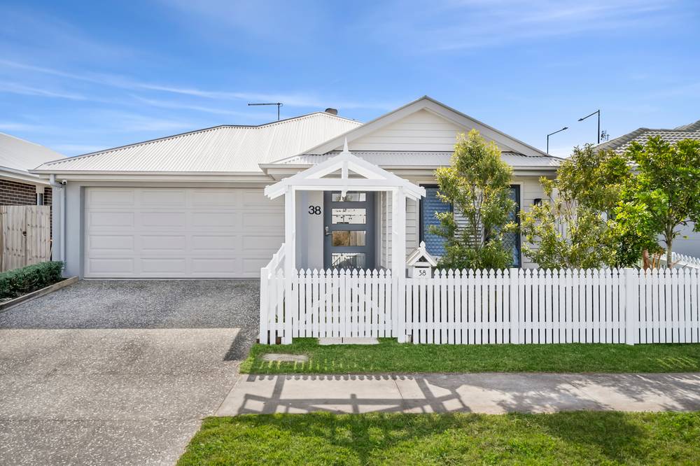 38 Lindeman Crescent, BANYA, QLD 4551