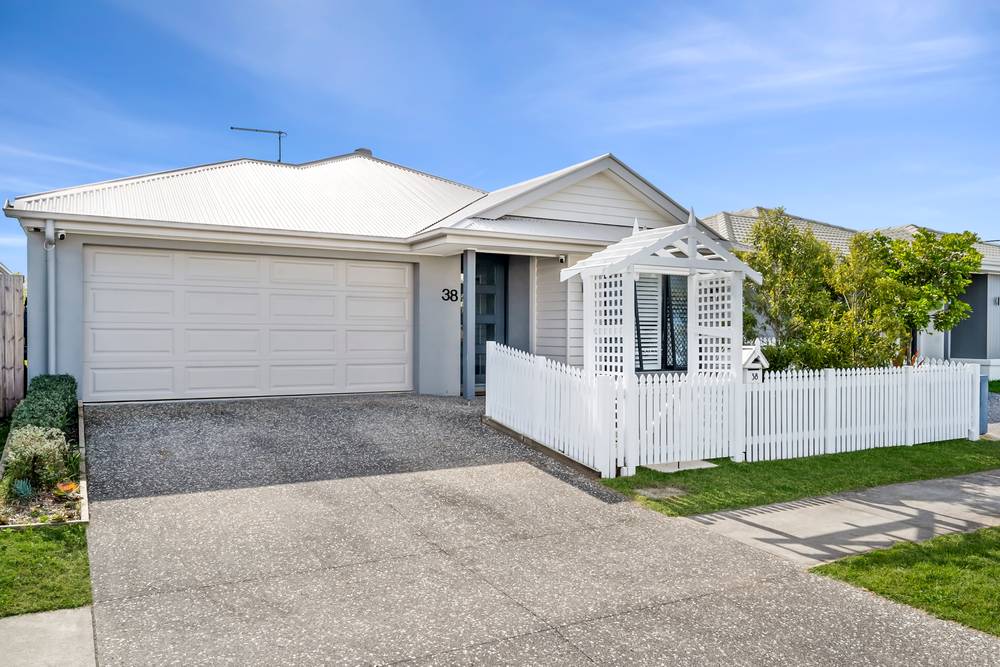 38 Lindeman Crescent, BANYA, QLD 4551