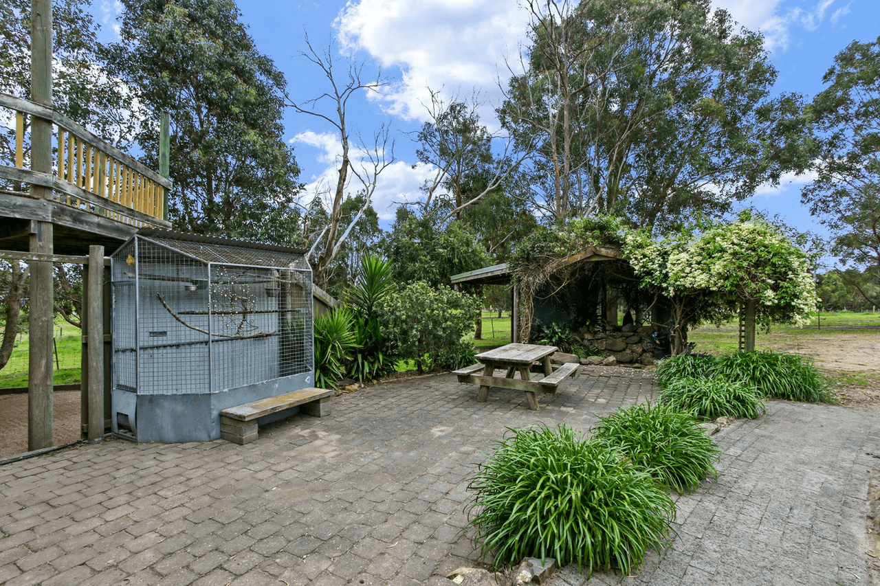 27 Paterson Court, NICHOLSON, VIC 3882