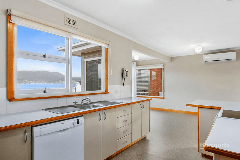 203 Carella Street, Howrah, TAS 7018