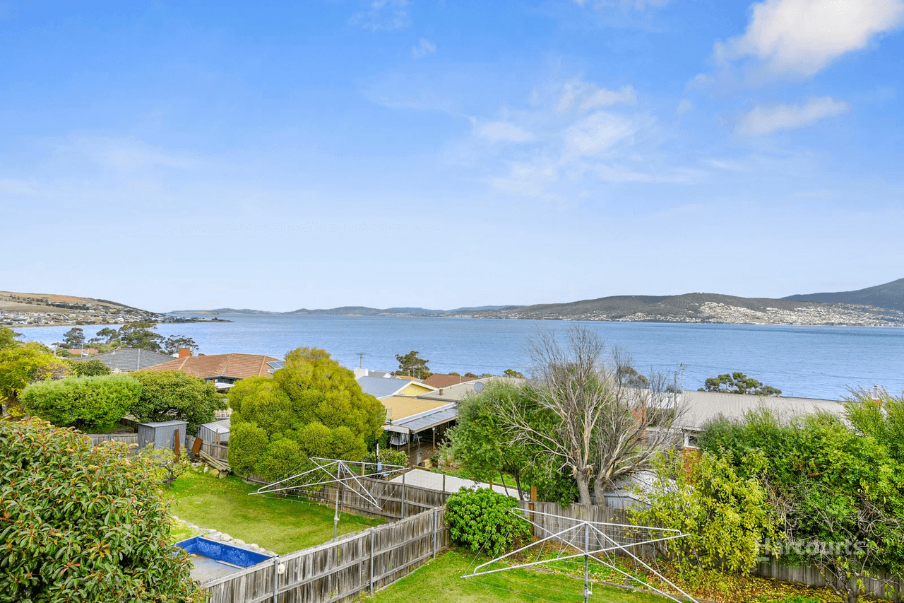 203 Carella Street, Howrah, TAS 7018