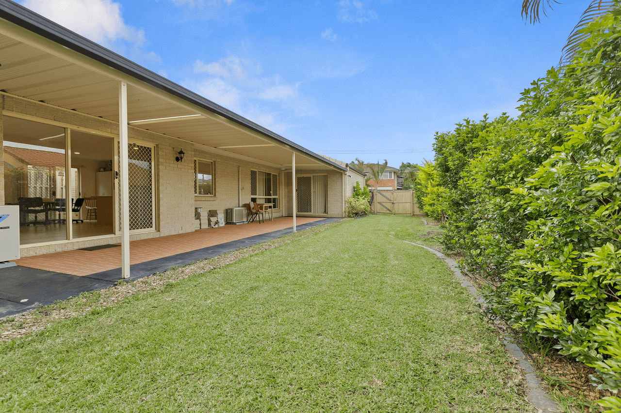 24 Samantha Street, WYNNUM WEST, QLD 4178