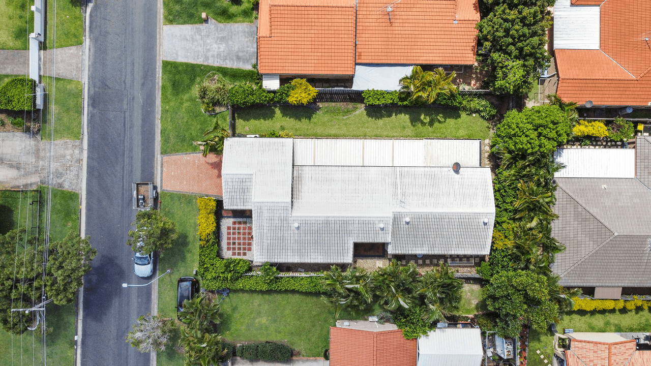 24 Samantha Street, WYNNUM WEST, QLD 4178