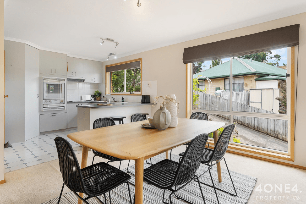 1/6 Yaizu Court, Lenah Valley, TAS 7008