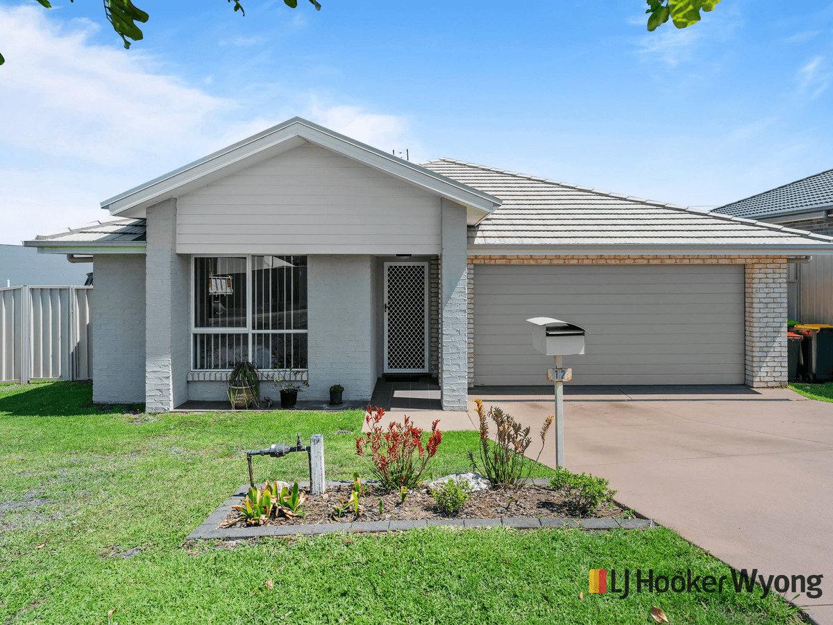 12 Chestnut Grove, WOONGARRAH, NSW 2259