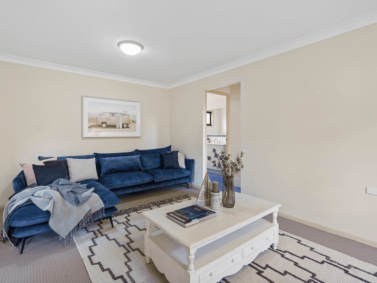 23 Estate Place, HOLLAND PARK WEST, QLD 4121