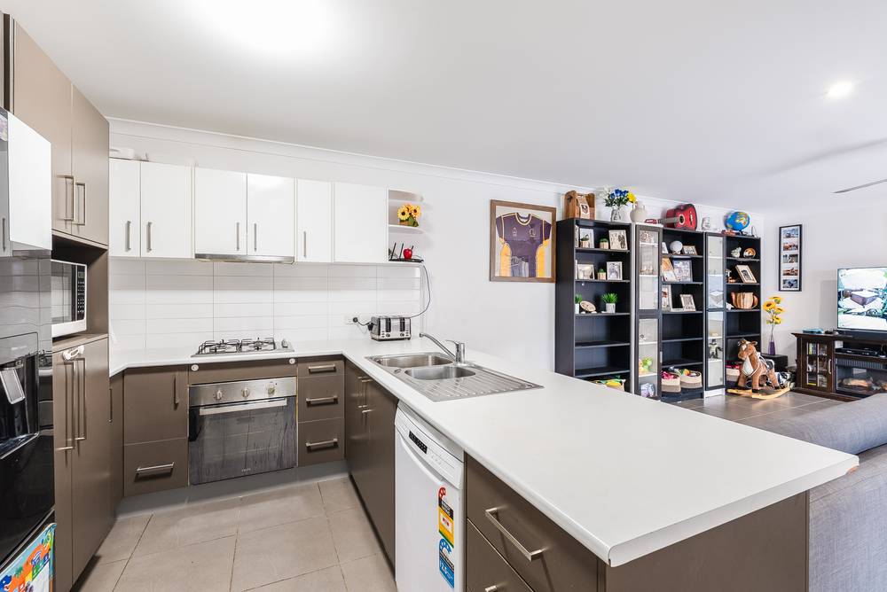 2/10-12 Montree Circuit, Kallangur, QLD 4503