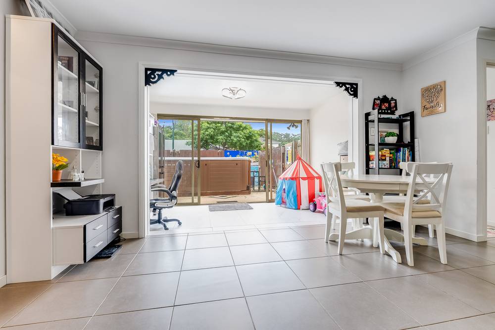 2/10-12 Montree Circuit, Kallangur, QLD 4503