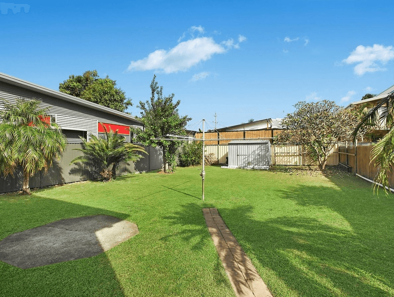 26 Nundah Avenue, Miami, QLD 4220