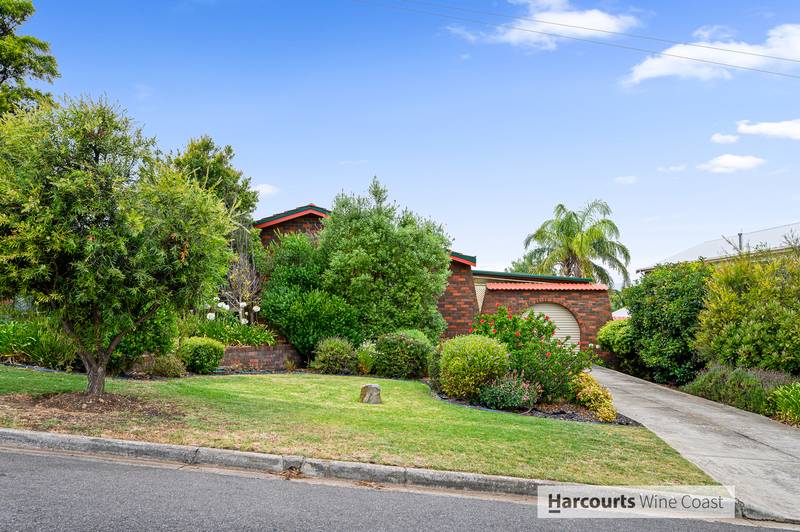 8 Passmore Avenue, PORT NOARLUNGA, SA 5167