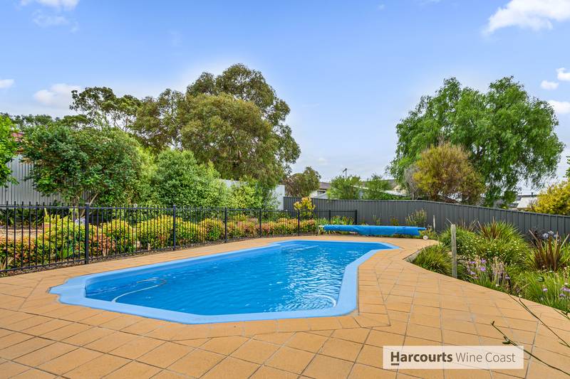 8 Passmore Avenue, PORT NOARLUNGA, SA 5167