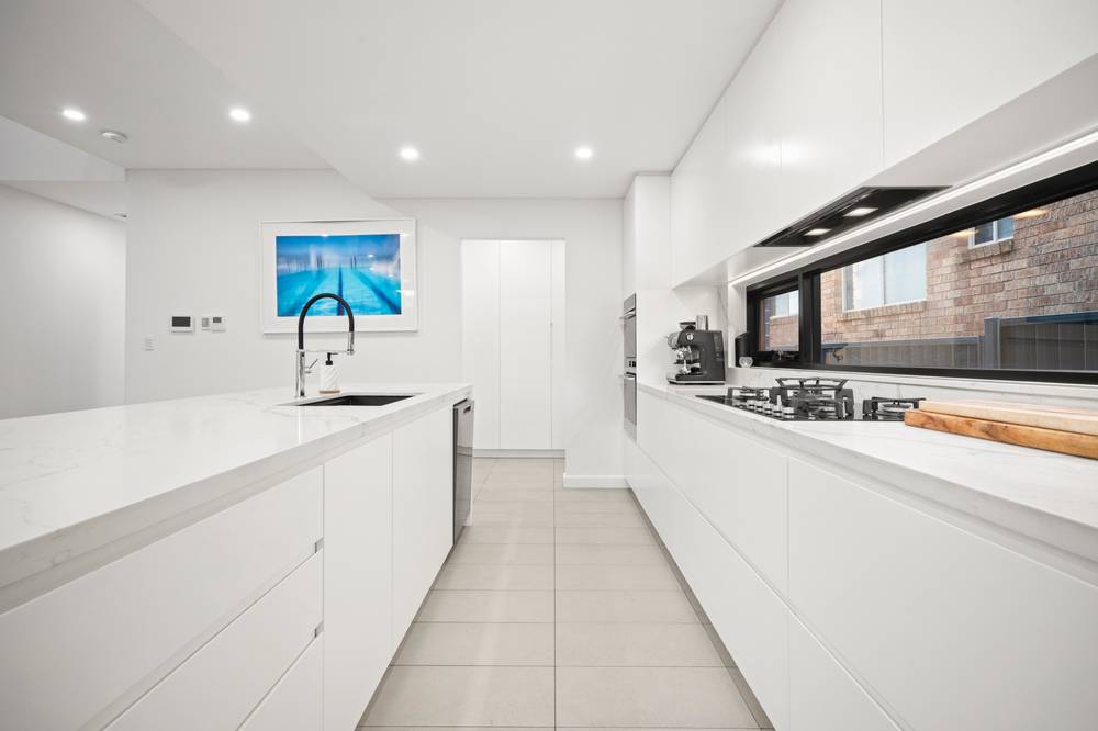 15 Lasseter Avenue, Chifley, NSW 2036