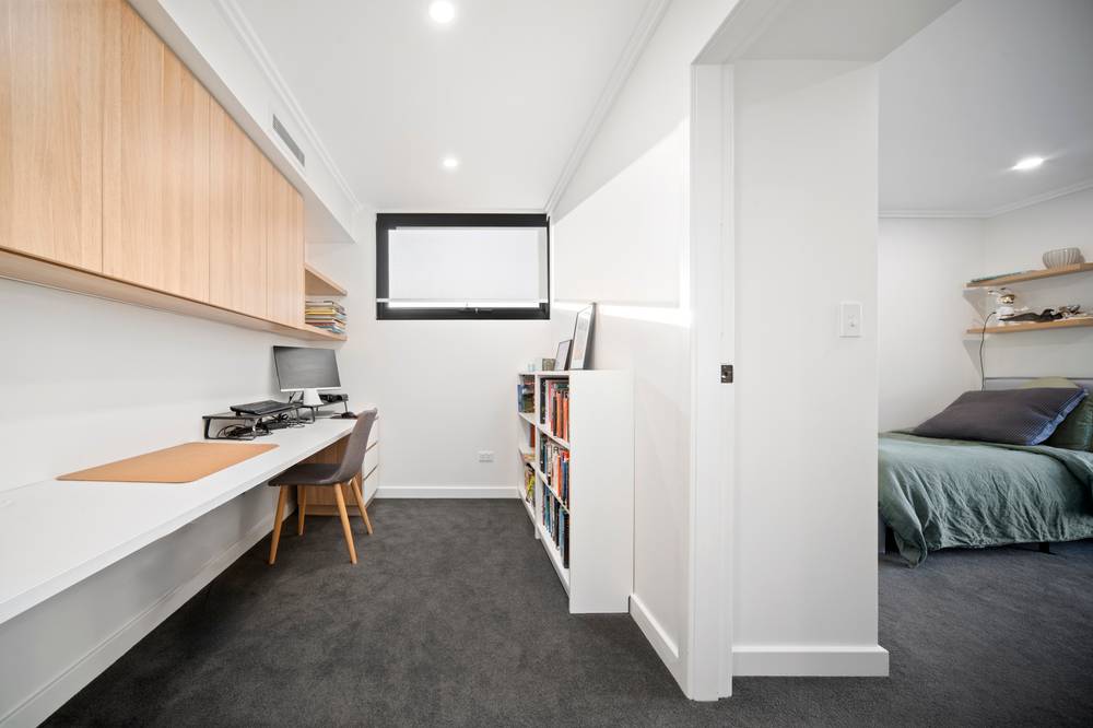 15 Lasseter Avenue, Chifley, NSW 2036