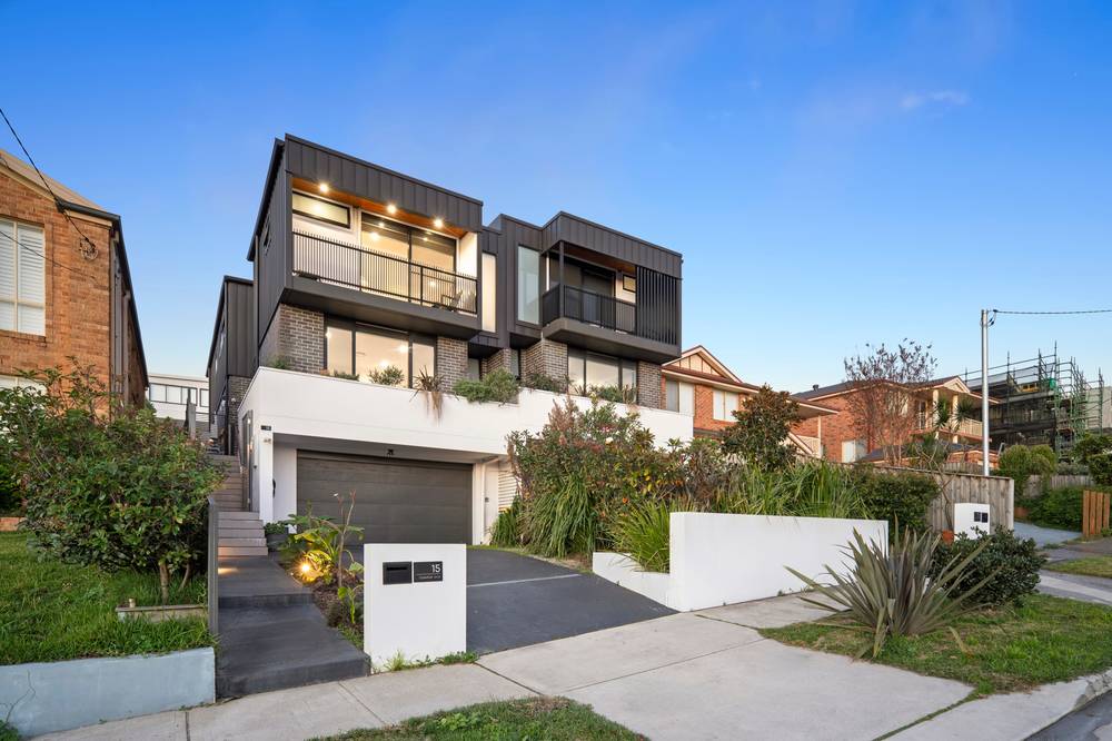 15 Lasseter Avenue, Chifley, NSW 2036