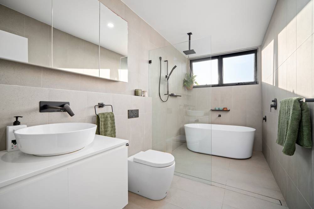 15 Lasseter Avenue, Chifley, NSW 2036