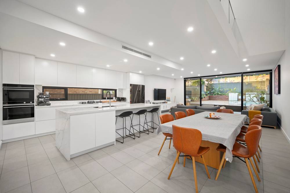 15 Lasseter Avenue, Chifley, NSW 2036
