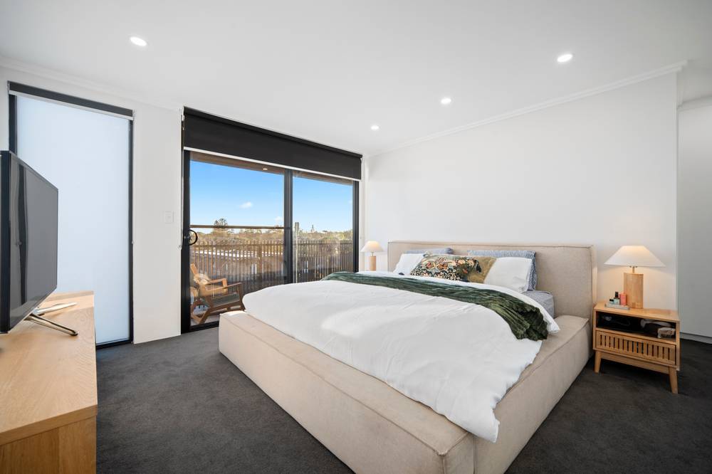 15 Lasseter Avenue, Chifley, NSW 2036