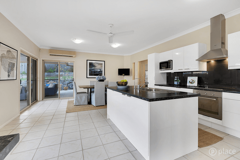 10 Summerfield Place, Kenmore, QLD 4069